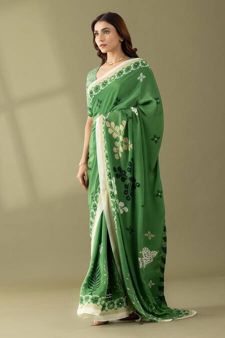 Thee Modern Roots Green Crepe Sequins, Pearls Floral Print Saree Online at Aza Fashions Thee Modern Roots_Green Crepe Sequins, Pearls Floral Print Saree _Online_at_Aza_Fashions