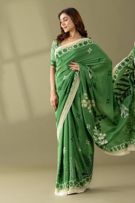 Thee Modern Roots Green Crepe Sequins, Pearls Floral Print Saree at Aza Fashions Thee Modern Roots_Green Crepe Sequins, Pearls Floral Print Saree _at_Aza_Fashions