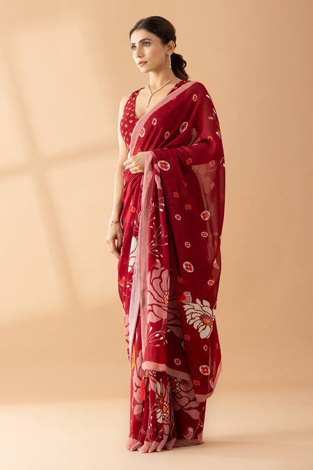 Thee Modern Roots Red Georgette Sequins, Pearls Floral Motif Print Designer Saree Online at Aza Fashions Thee Modern Roots_Red Georgette Sequins, Pearls Floral Motif Print Designer Saree _Online_at_Aza_Fashions