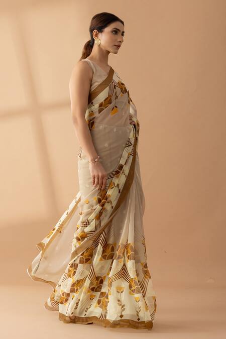 Shop_Thee Modern Roots_Beige Chiffon Contrast Mystical Print Saree _Online_at_Aza_Fashions