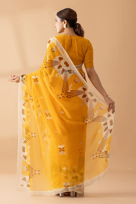 Shop Thee Modern Roots Yellow Chiffon Contrast Abstract Mountain Print Saree at Aza Fashions Shop_Thee Modern Roots_Yellow Chiffon Contrast Abstract Mountain Print Saree _at_Aza_Fashions