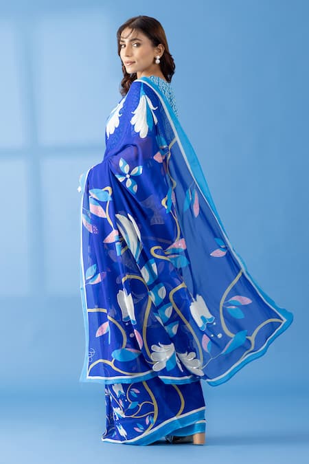 Thee Modern Roots Blue Georgette Floral Garden Print Saree Online at Aza Fashions Thee Modern Roots_Blue Georgette Floral Garden Print Saree _Online_at_Aza_Fashions