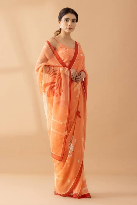 Thee Modern Roots Peach Chiffon Sequins Abstract Horse Print Saree at Aza Fashions Thee Modern Roots_Peach Chiffon Sequins Abstract Horse Print Saree _at_Aza_Fashions