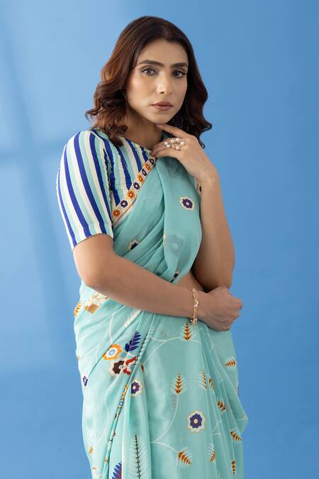 Thee Modern Roots Blue Crepe Abstract Floret Print Saree at Aza Fashions Thee Modern Roots_Blue Crepe Abstract Floret Print Saree _at_Aza_Fashions