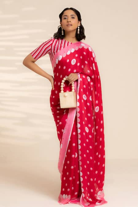 Thee Modern Roots Blooming Lotus Print Saree With Unstitched Blouse Piece 