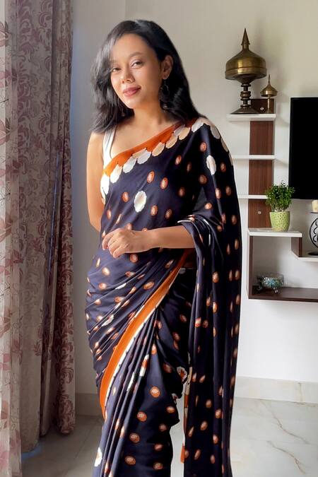 Thee Modern Roots Black Satin, Georgette Lotus Print Saree With Unstitched Blouse Piece Online at Aza Fashions Thee Modern Roots_Black Satin, Georgette Lotus Print Saree With Unstitched Blouse Piece _Online_at_Aza_Fashions