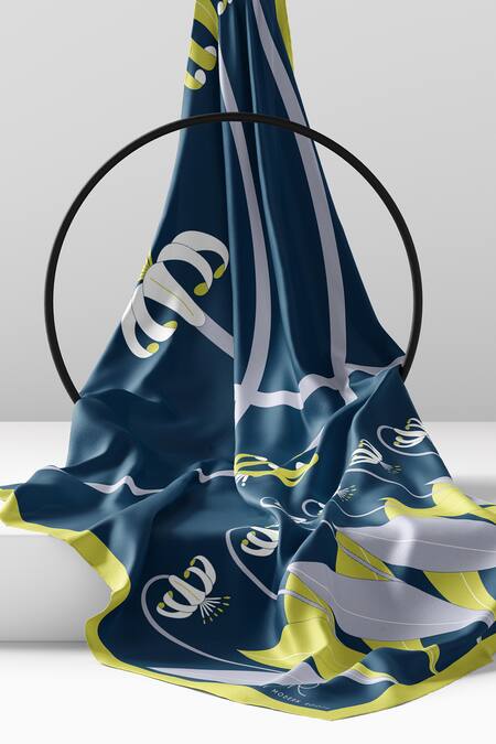 Buy Thee Modern Roots Blue Satin, Georgette Floral Stripe Print Saree With Unstitched Blouse Piece Buy_Thee Modern Roots_Blue Satin, Georgette Floral Stripe Print Saree With Unstitched Blouse Piece