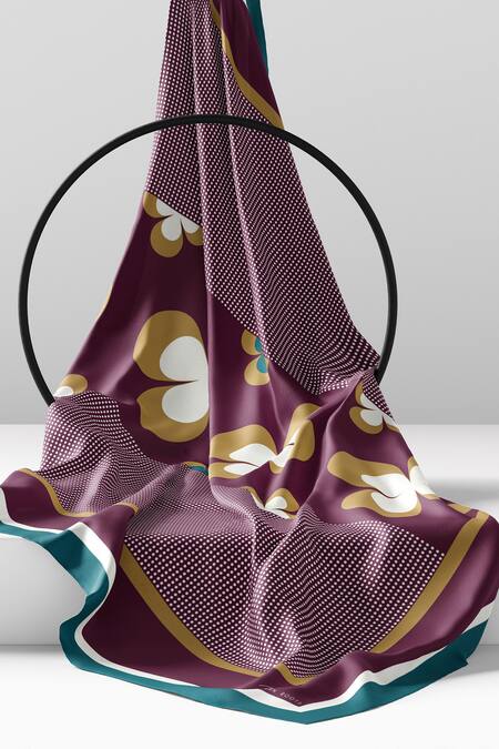 Buy Thee Modern Roots Maroon Satin, Georgette Checkered Print Saree With Unstitched Blouse Piece Online at Aza Fashions Buy_Thee Modern Roots_Maroon Satin, Georgette Checkered Print Saree With Unstitched Blouse Piece _Online_at_Aza_Fashions