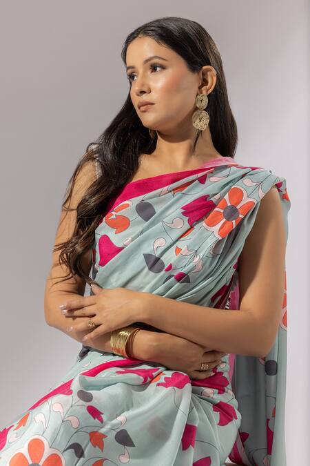 Thee Modern Roots_Green Crepe Florette Print Saree _at_Aza_Fashions