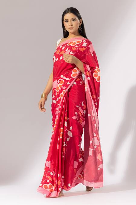 Thee Modern Roots Red Crepe Blossom Print Saree at Aza Fashions Thee Modern Roots_Red Crepe Blossom Print Saree _at_Aza_Fashions