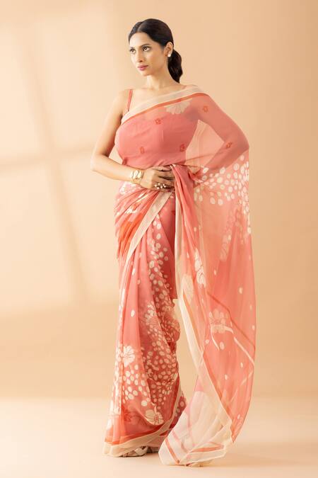 Thee Modern Roots Peach Chiffon Sequins, Pearls Polka Dot Print Saree Online at Aza Fashions Thee Modern Roots_Peach Chiffon Sequins, Pearls Polka Dot Print Saree _Online_at_Aza_Fashions