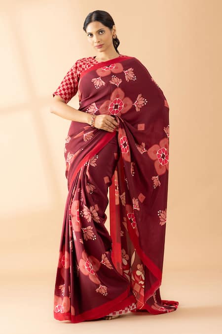 Thee Modern Roots Lotus Flower Print Saree 