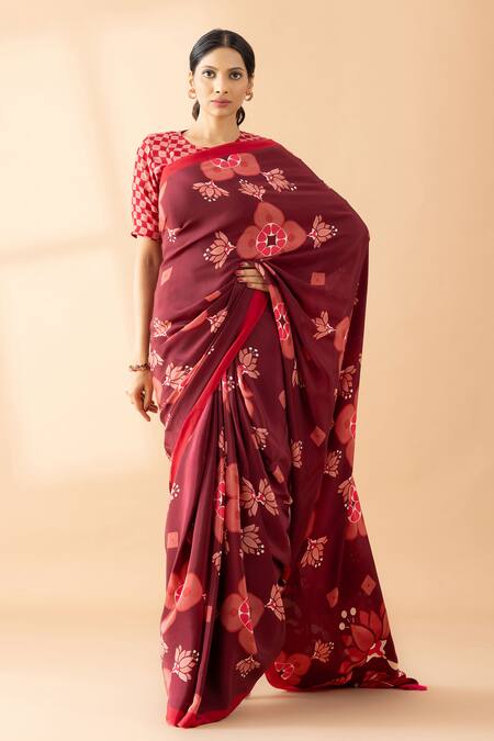 Thee Modern Roots Maroon Crepe Lotus Flower Print Saree Online at Aza Fashions Thee Modern Roots_Maroon Crepe Lotus Flower Print Saree _Online_at_Aza_Fashions