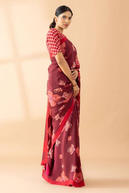 Buy Thee Modern Roots Maroon Crepe Lotus Flower Print Saree Online at Aza Fashions Buy_Thee Modern Roots_Maroon Crepe Lotus Flower Print Saree _Online_at_Aza_Fashions