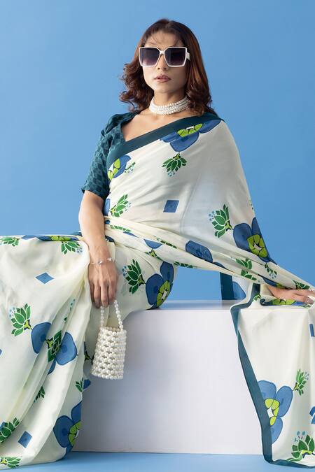 Buy_Thee Modern Roots_Ivory Crepe Abstract Floral Print Saree 