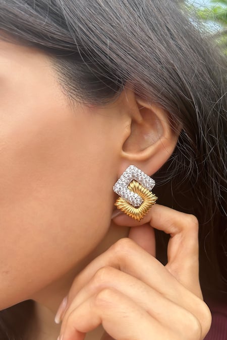 Prata White Crystals Gloria Textured Earrings