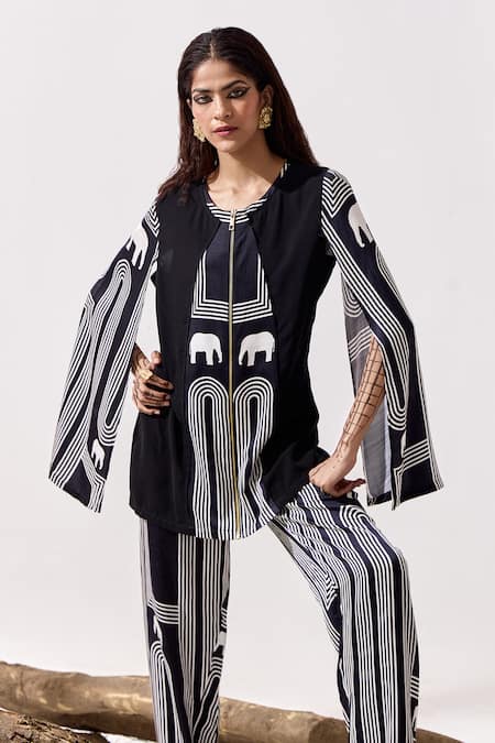 Kamaali Pret Matkal Printed Jacket 