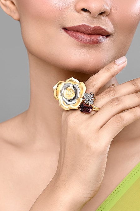 Samyukta Singhania Gold Plated Stone Rose Pattern Finger Ring 