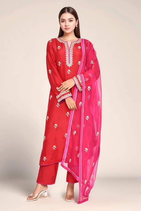 Anushree Reddy Zardozi Flower Embroidered Kurta Set 