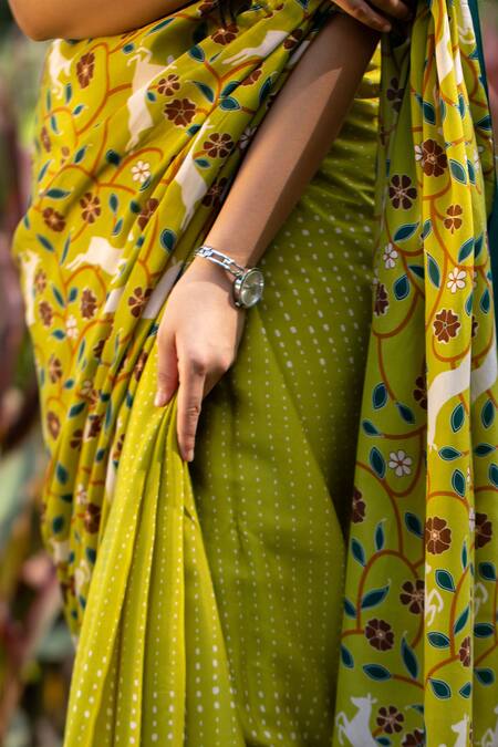 Buy Thee Modern Roots Green Crepe Animal Print Saree With Unstitched Blouse Piece Buy_Thee Modern Roots_Green Crepe Animal Print Saree With Unstitched Blouse Piece