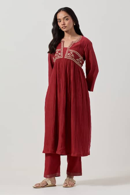 Priya Chaudhary Red Soft Chanderi Embroidered Thread Notched Round Yoke Kurta 