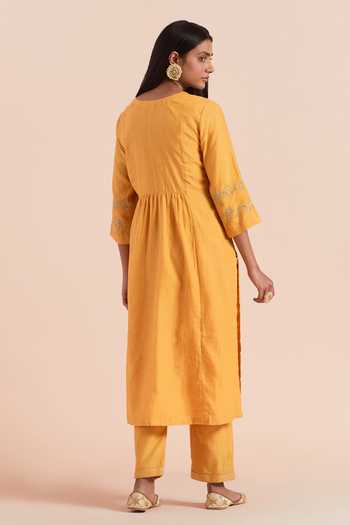 Shop Priya Chaudhary Yellow Chanderi Silk Embroidery Keyhole Neck Floral Kurta And Pant Set at Aza Fashions Shop_Priya Chaudhary_Yellow Chanderi Silk Embroidery Keyhole Neck Floral Kurta And Pant Set _at_Aza_Fashions