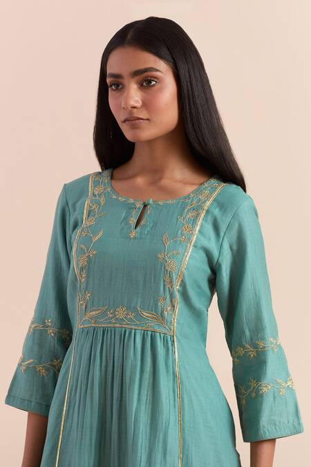 Shop_Priya Chaudhary_Blue Chanderi Silk Embroidery Keyhole Neck Flower Veil Kurta And Pant Set _Online_at_Aza_Fashions