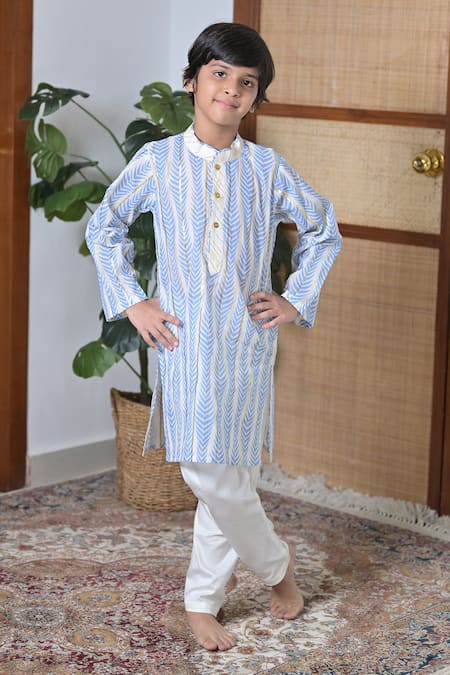 Shop_The Plum Bum_Blue Cotton Leaf Print Kurta _at_Aza_Fashions