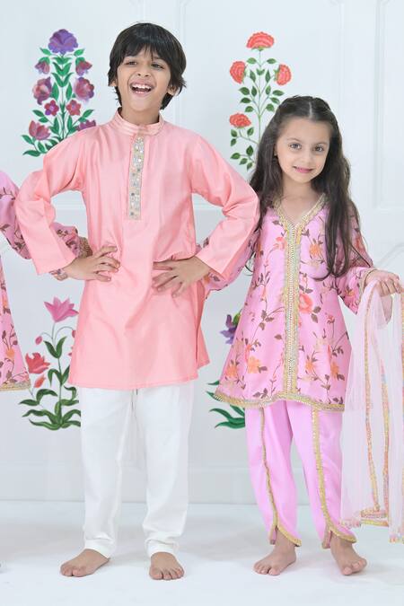 Buy_The Plum Bum_Peach Cotton, Silk Mirrors, Lace, Sequins Embellished Placket Kurta _Online_at_Aza_Fashions