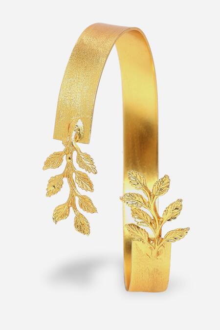 Dugran By Dugristyle Gold Plated Zubairi Leaf Carved Bracelet Online at Aza Fashions Dugran By Dugristyle_Gold Plated Zubairi Leaf Carved Bracelet _Online_at_Aza_Fashions