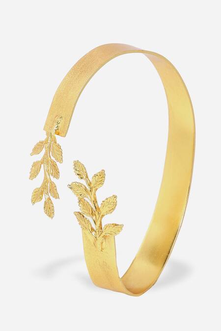 Buy Dugran By Dugristyle Gold Plated Zubairi Leaf Carved Bracelet Online at Aza Fashions Buy_Dugran By Dugristyle_Gold Plated Zubairi Leaf Carved Bracelet _Online_at_Aza_Fashions