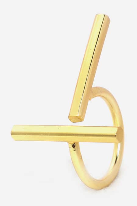 Buy Dugran By Dugristyle Gold Plated Jadoo Stripe Carved Ring Buy_Dugran By Dugristyle_Gold Plated Jadoo Stripe Carved Ring