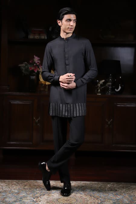 Philocaly Nishant Embroidered Kurta 