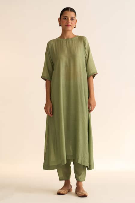 Dot_Green Cotton, Silk Zari, Embroidery Kiana Asymmetric Kurta Set With Dupatta _Online_at_Aza_Fashions