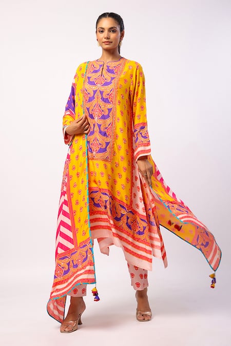 Swati Vijaivargie Rena Mandala Print Asymmetric Kurta Set 