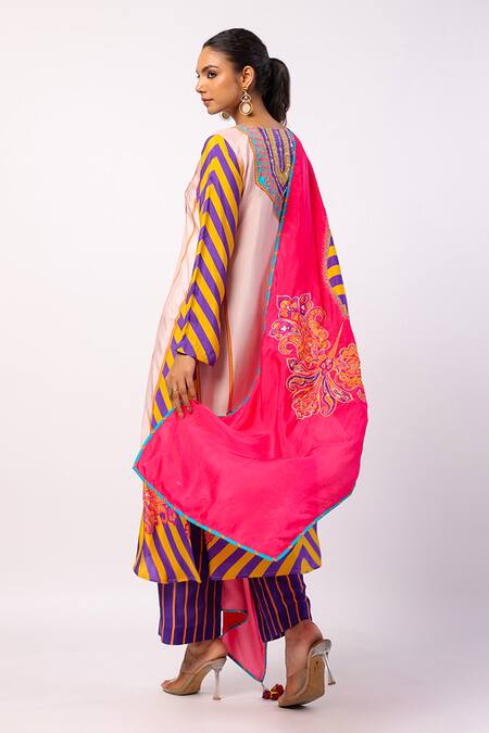 Buy_Swati Vijaivargie_Ivory Silk Embroidery Split V-neck Moli Mandala Stripe Print Kurta Set 