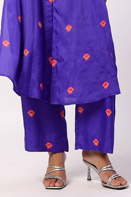 Swati Vijaivargie Purple Silk Pearls, Beads, Fabric Flowers Round Kevda Print Kurta With Pant Online at Aza Fashions Swati Vijaivargie_Purple Silk Pearls, Beads, Fabric Flowers Round Kevda Print Kurta With Pant _Online_at_Aza_Fashions