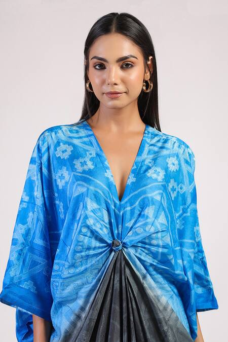 Swati Vijaivargie Black Silk Tribal V Rose Knot Ombre Kaftan Dress at Aza Fashions Swati Vijaivargie_Black Silk Tribal V Rose Knot Ombre Kaftan Dress _at_Aza_Fashions