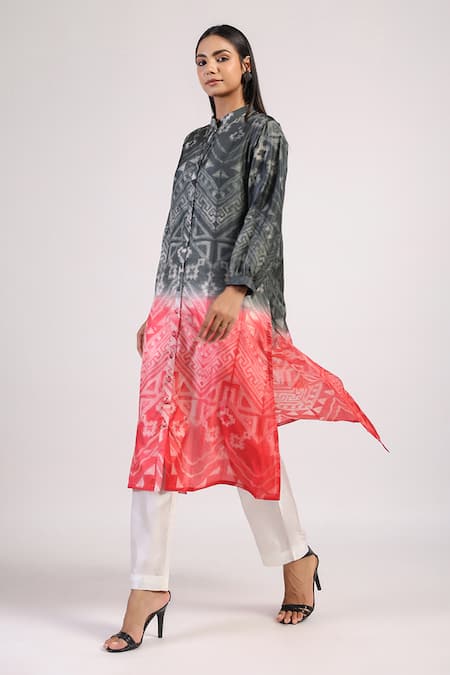 Swati Vijaivargie_Black Silk Bandeau Neck Tribal Pattern Ombre Kurta With Pant _Online_at_Aza_Fashions