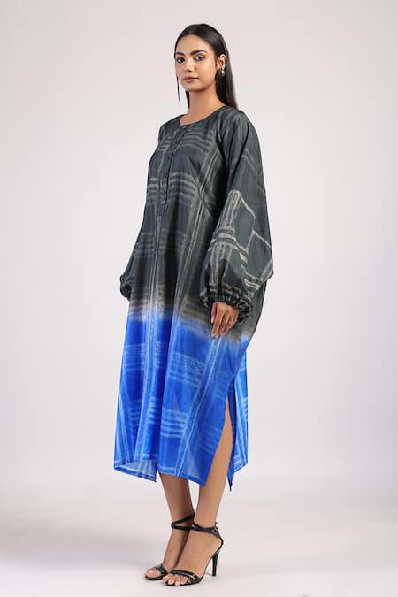 Swati Vijaivargie Black Silk Embroidery Round Neck Geometric Pattern Kaftan Dress Online at Aza Fashions Swati Vijaivargie_Black Silk Embroidery Round Neck Geometric Pattern Kaftan Dress _Online_at_Aza_Fashions