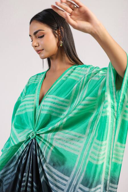 Buy Swati Vijaivargie Black Silk Embroidery V-neck Ombre Side Slit Kaftan Dress Online at Aza Fashions Buy_Swati Vijaivargie_Black Silk Embroidery V-neck Ombre Side Slit Kaftan Dress _Online_at_Aza_Fashions