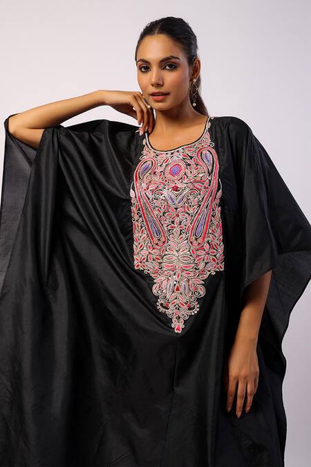 Swati Vijaivargie_Black Silk Embroidered Resham Round Kaftan With Pant _at_Aza_Fashions