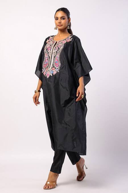 Buy_Swati Vijaivargie_Black Silk Embroidered Resham Notched Round Kaftan With Straight Pant _Online_at_Aza_Fashions