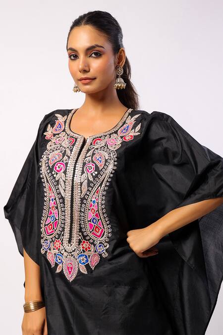 Swati Vijaivargie_Black Silk Embroidered Resham Notched Round Kaftan With Straight Pant _at_Aza_Fashions