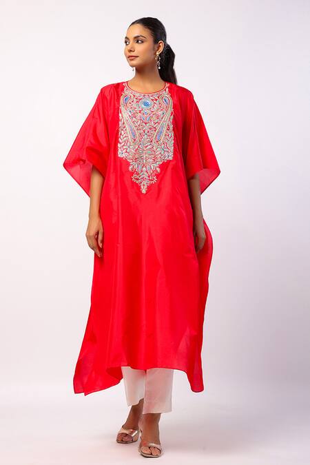 Swati Vijaivargie_Red Silk Embroidery Round Neck Resham Kaftan With Solid Pant _Online_at_Aza_Fashions