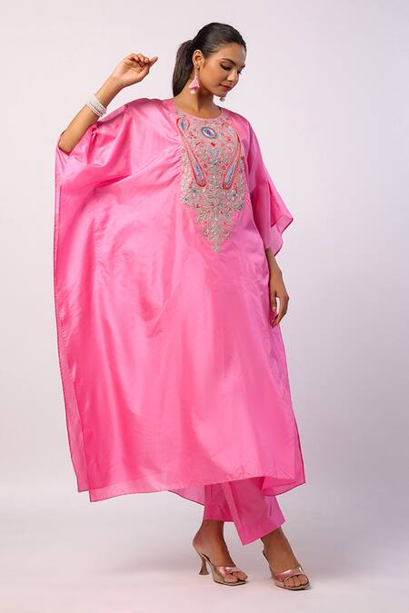 Swati Vijaivargie_Pink Silk Embroidery Round Neck Paisley Kaftan With Pant _at_Aza_Fashions