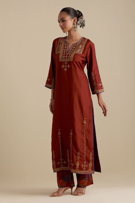 Kora Maroon , Organza Embroidery, Gota Patti, Sequins Round Neck Kurta Set at Aza Fashions Kora_Maroon , Organza Embroidery, Gota Patti, Sequins Round Neck Kurta Set _at_Aza_Fashions