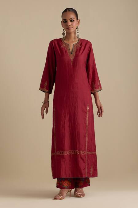 Kora_Red , Organza Embroidery, Gota Patti Round Sequin Straight Kurta Set _Online_at_Aza_Fashions
