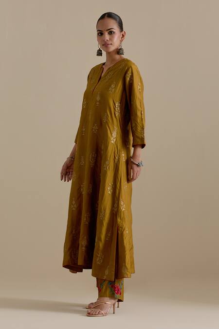 Buy Kora Green , Organza Sequins, Embroidery, Gota Butis Long Kurta Pant Set Online at Aza Fashions Buy_Kora_Green , Organza Sequins, Embroidery, Gota Butis Long Kurta Pant Set _Online_at_Aza_Fashions