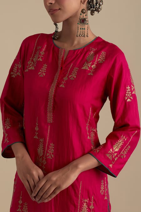 Kora_Fuchsia , Organza Sequins, Zari, Contrast Hem Straight Kurta Pant Set _at_Aza_Fashions
